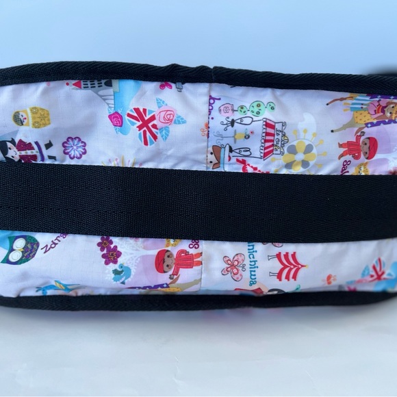 LESPORTSAC DISNEY IT’S A SMALL WORLD HOBO PURSE - Picture 6 of 8